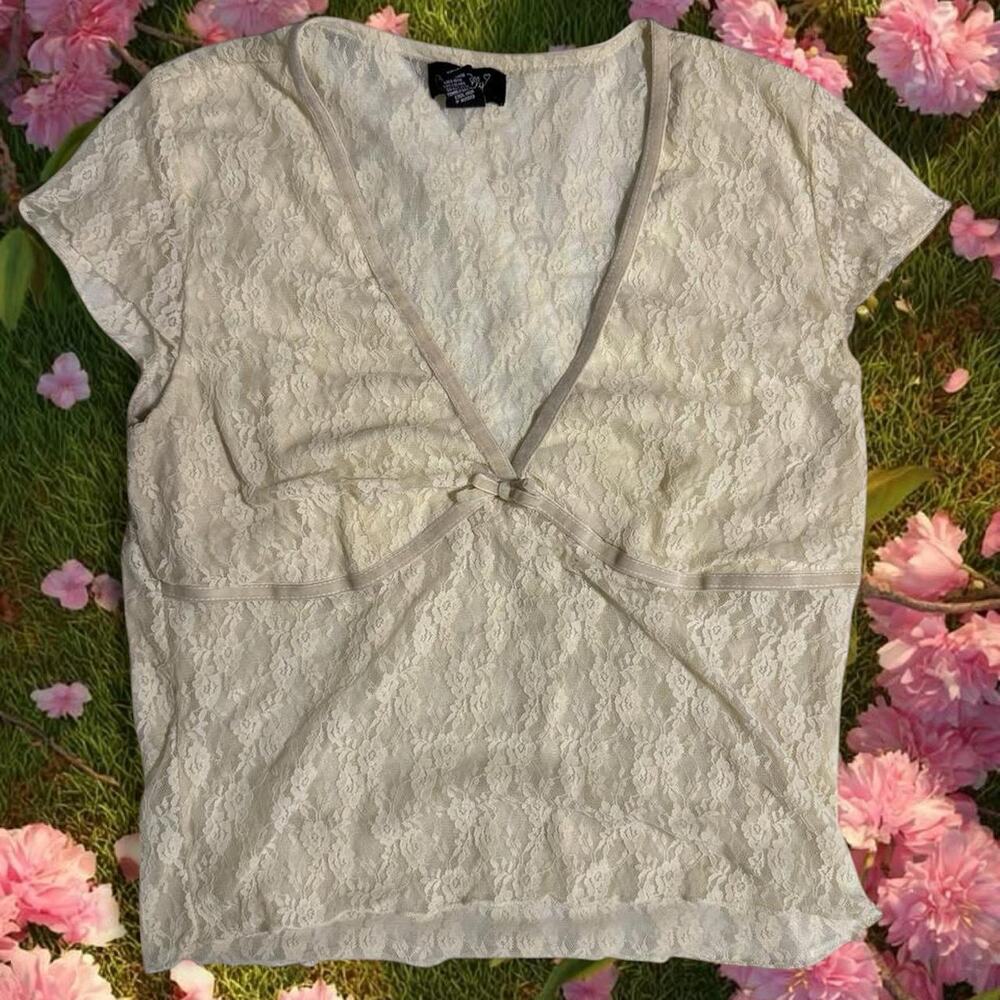 Vintage ivory lace cropped top